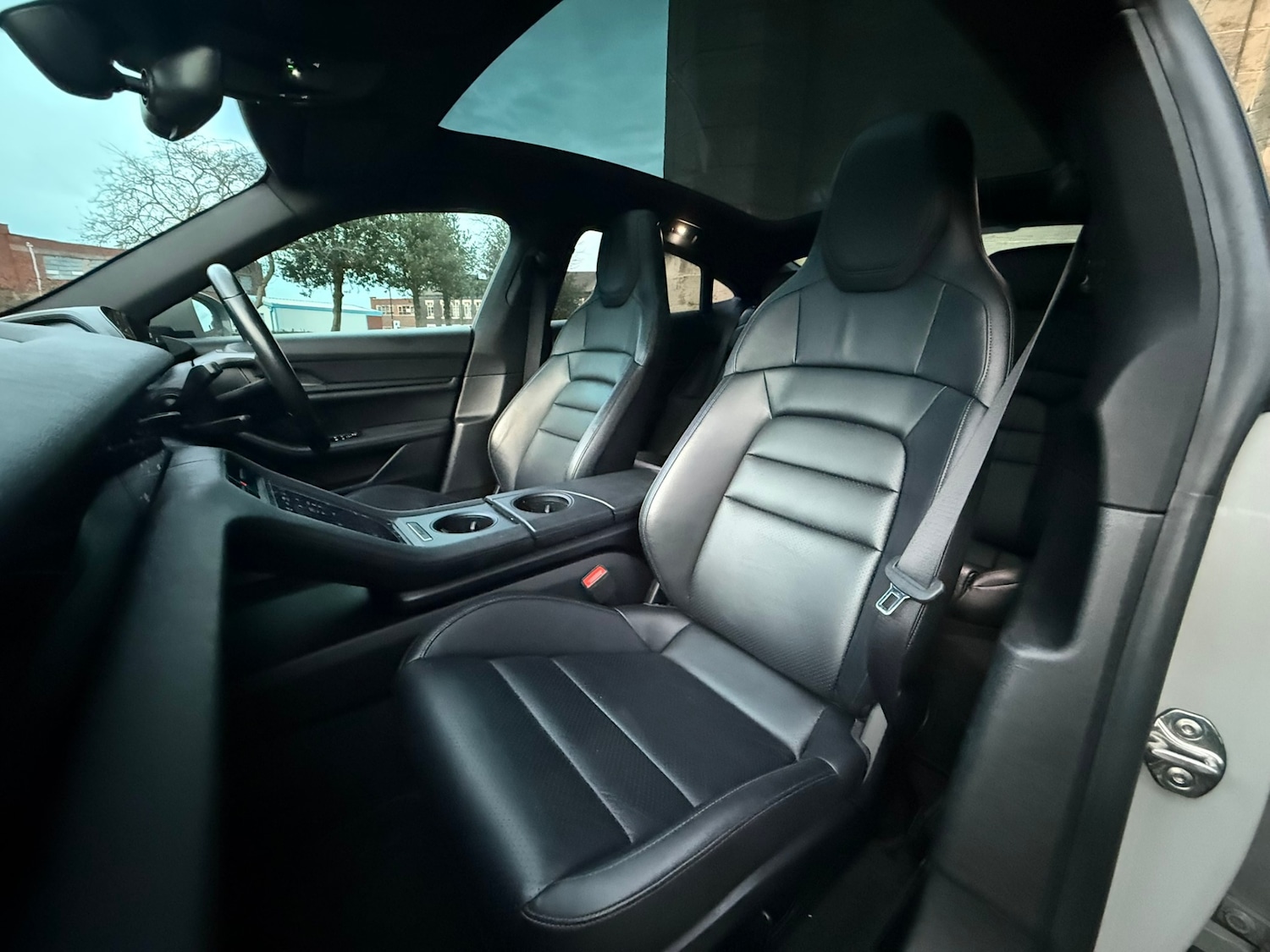 Used Porsche Taycan 2020 for sale - 77461864: Photo 32