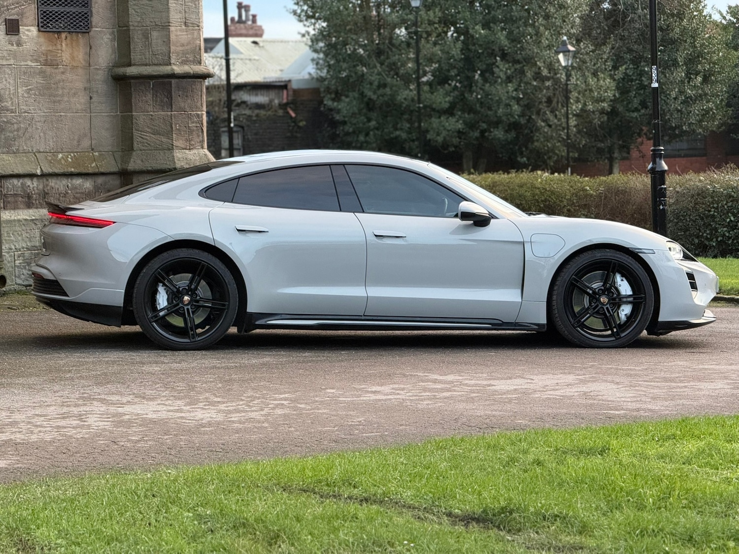 Used Porsche Taycan 2020 for sale - 77461864: Photo 8