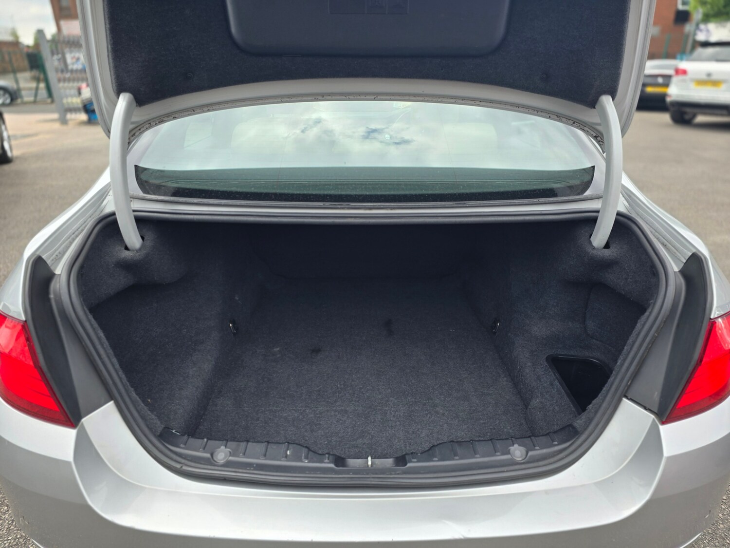 Used BMW 5 Series 2010 for sale - 77446015: Photo 10