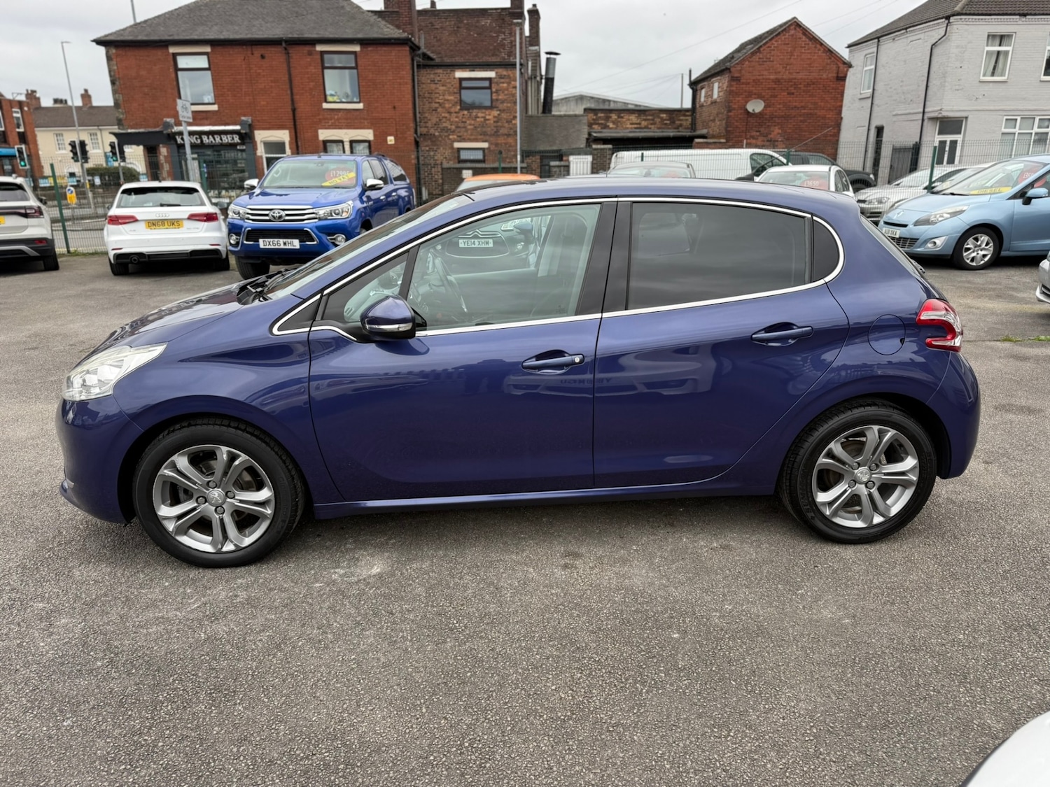 Used Peugeot 208 2015 for sale - 78105770: Photo 4