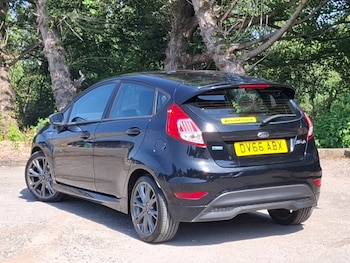 Used Ford Fiesta 2016 for sale - 78998420: Photo
