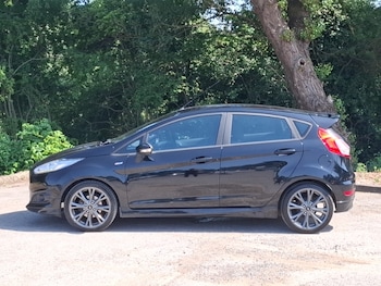Used Ford Fiesta 2016 for sale - 78998420: Photo