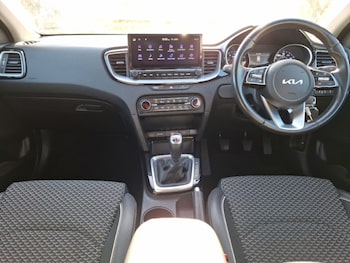 Used Kia Ceed 2022 for sale - 77873839: Photo