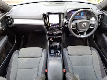 Used Volvo XC40 2023 for sale - 79501452: Photo