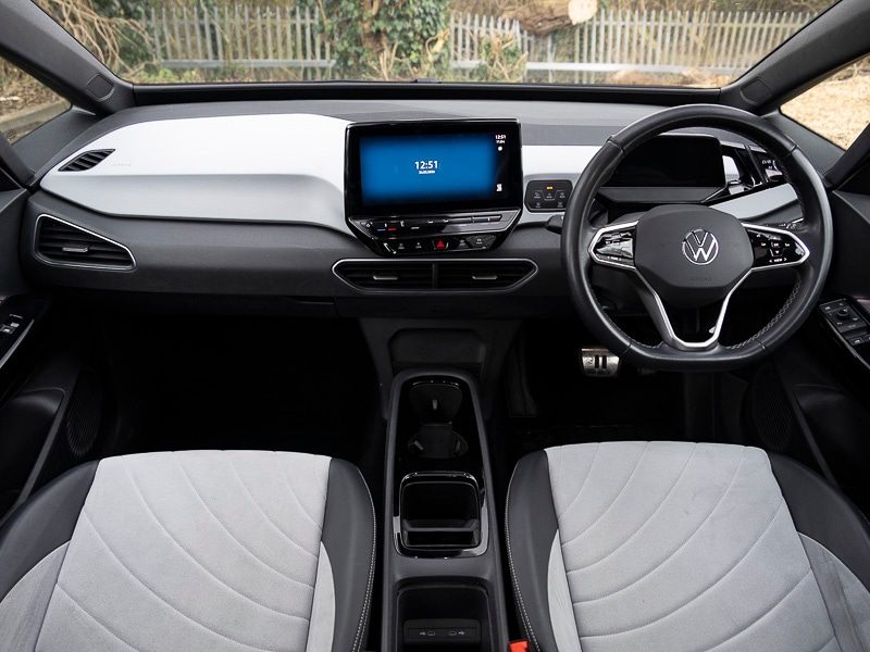 Used Volkswagen ID.3 2023 for sale - 77702059: Photo 2