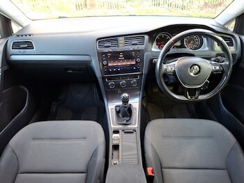 Used Volkswagen Golf 2017 for sale - 78333564: Photo