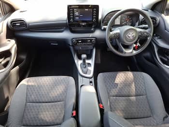 Used Toyota Yaris 2023 for sale - 79480801: Photo