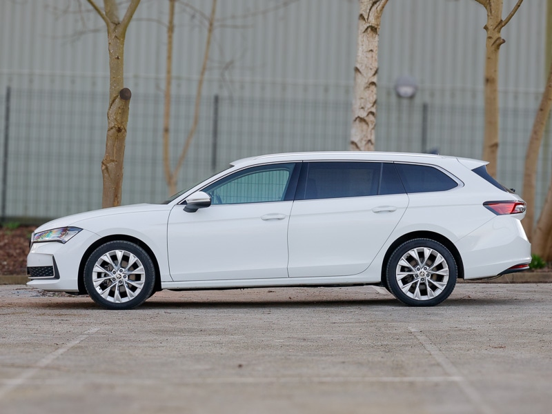 Used Skoda Superb 2024 for sale - 77697753: Photo 4