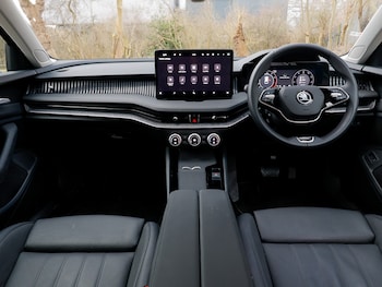 Used Skoda Superb 2024 for sale - 77697744: Photo