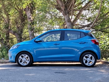 Used Hyundai i10 2023 for sale - 79433513: Photo