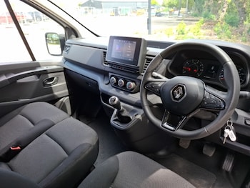 Used Renault Trafic 2024 for sale - 79031423: Photo