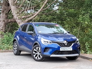 Used Renault Captur 2023 for sale - 79480799: Photo