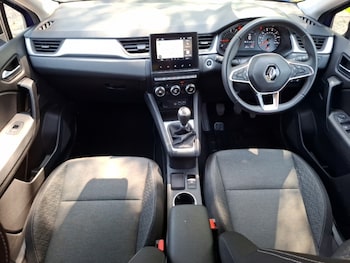 Used Renault Captur 2023 for sale - 79480799: Photo