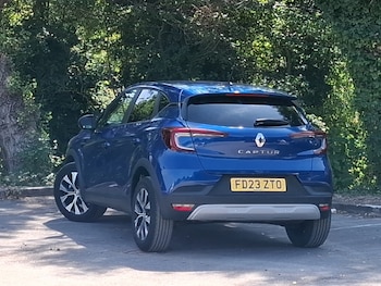 Used Renault Captur 2023 for sale - 79480799: Photo