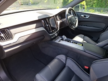 Used Volvo XC60 2024 for sale - 78695026: Photo