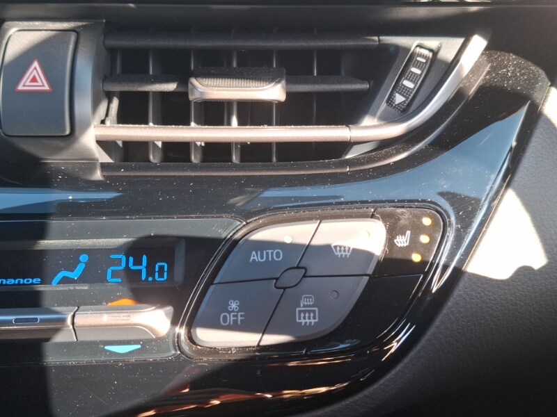 Used Toyota C-HR 2023 for sale - 77938976: Photo 11