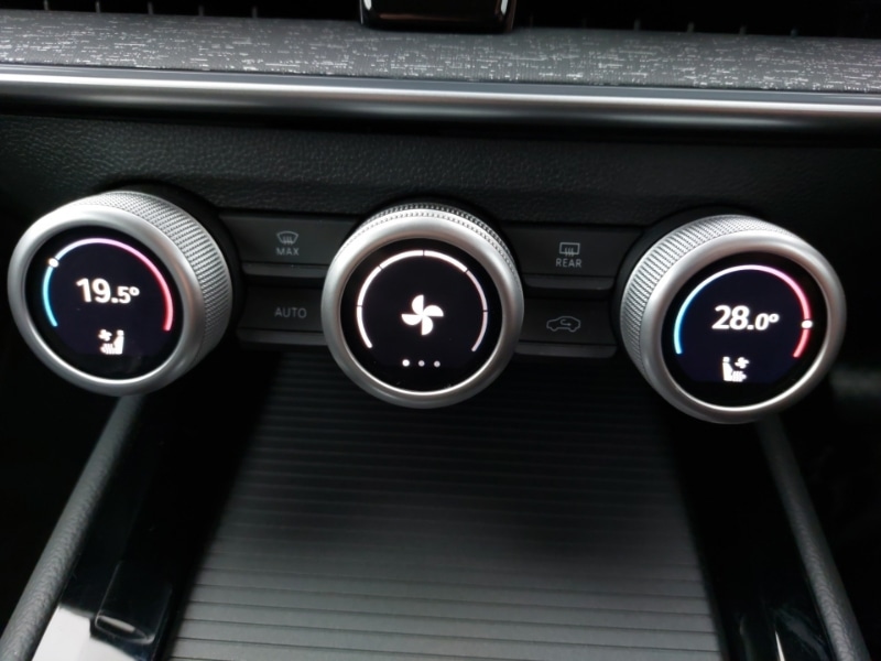 Used Skoda Superb 2024 for sale - 77697778: Photo 12