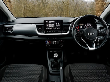 Used Kia Stonic 2022 for sale - 77697752: Photo