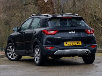 Used Kia Stonic 2022 for sale - 77697752: Photo