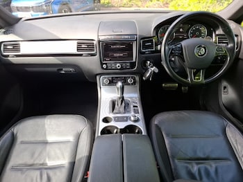 Used Volkswagen Touareg 2016 for sale - 79164799: Photo