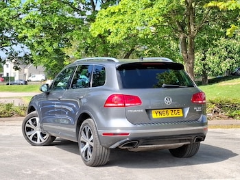 Used Volkswagen Touareg 2016 for sale - 79164799: Photo