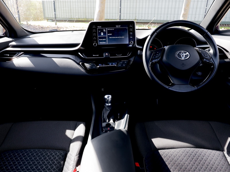 Used Toyota C-HR 2022 for sale - 77921952: Photo 2