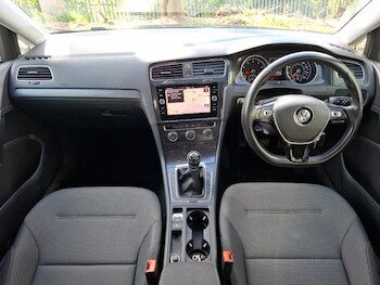 Used Volkswagen Golf 2018 for sale - 78327387: Photo