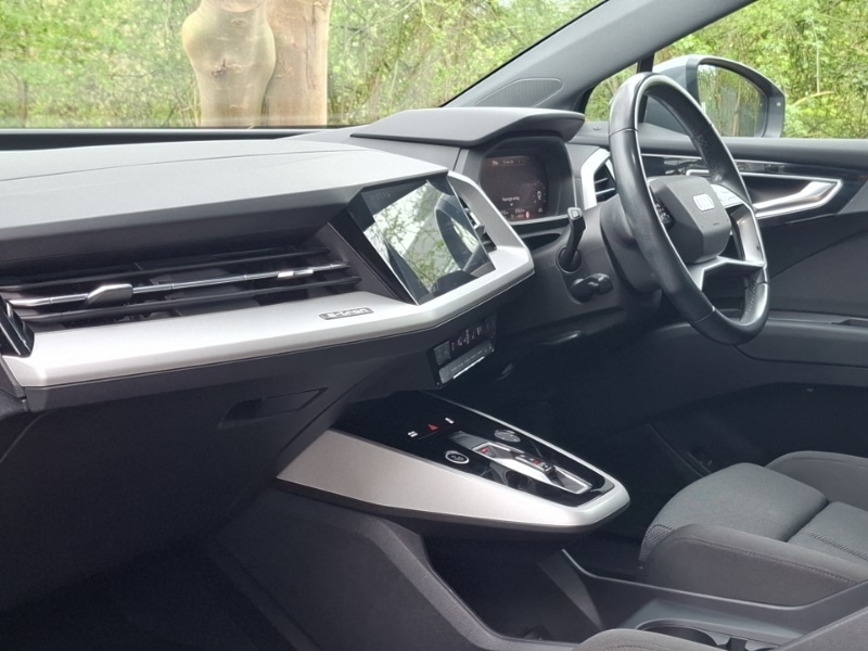 Used Audi Q4 e-tron 2023 for sale - 78178675: Photo 5