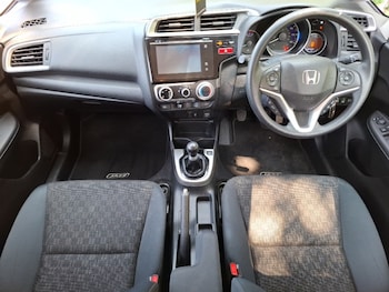 Used Honda Jazz 2016 for sale - 79447429: Photo
