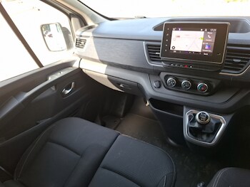Used Renault Trafic 2024 for sale - 78900744: Photo