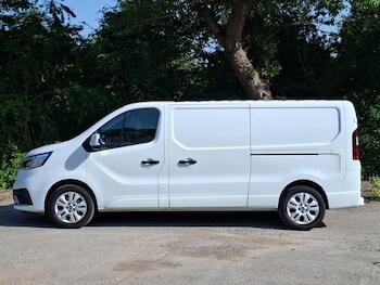 Used Renault Trafic 2024 for sale - 78900744: Photo