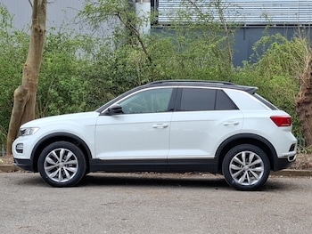 Used Volkswagen T-Roc 2019 for sale - 78567624: Photo