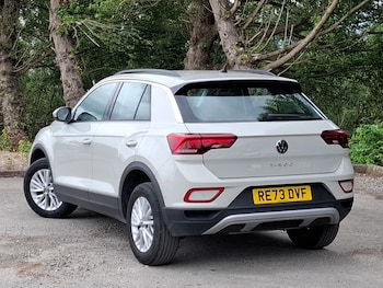 Used Volkswagen T-Roc 2024 for sale - 78900751: Photo