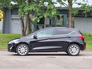 Used Ford Fiesta 2018 for sale - 78900750: Photo