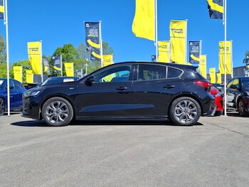 Used Ford Focus 2023 for sale - 79322123: Photo