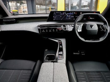 Used Peugeot 3008 2025 for sale - 77694850: Photo