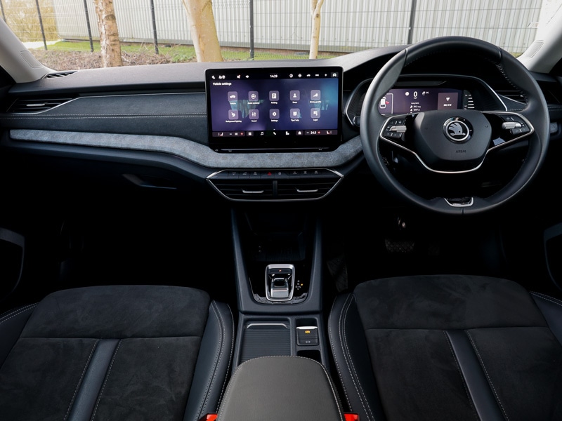 Used Skoda Octavia 2024 for sale - 77697725: Photo 2