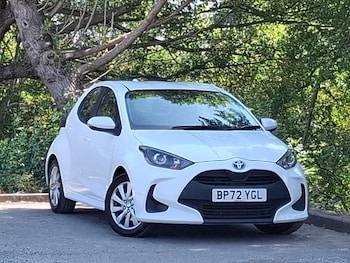 Used Toyota Yaris 2023 for sale - 79311111: Photo