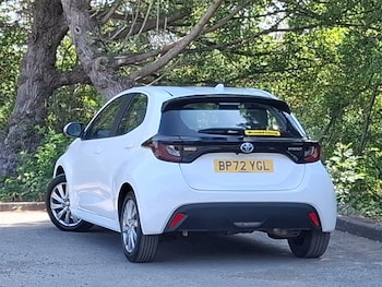 Used Toyota Yaris 2023 for sale - 79311111: Photo