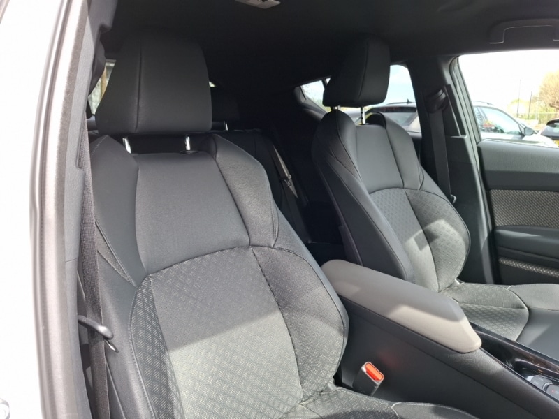 Used Toyota C-HR 2023 for sale - 78203027: Photo 19