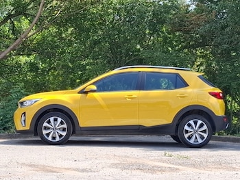 Used Kia Stonic 2023 for sale - 79175948: Photo