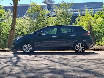 Used Nissan Leaf 2021 for sale - 78503314: Photo