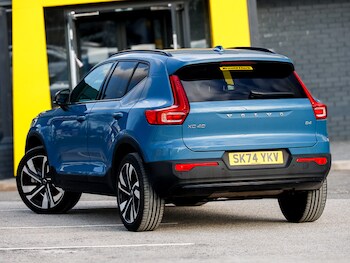 Used Volvo XC40 2024 for sale - 77702100: Photo