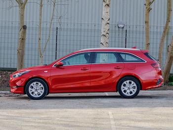 Used Kia Ceed 2023 for sale - 77697749: Photo