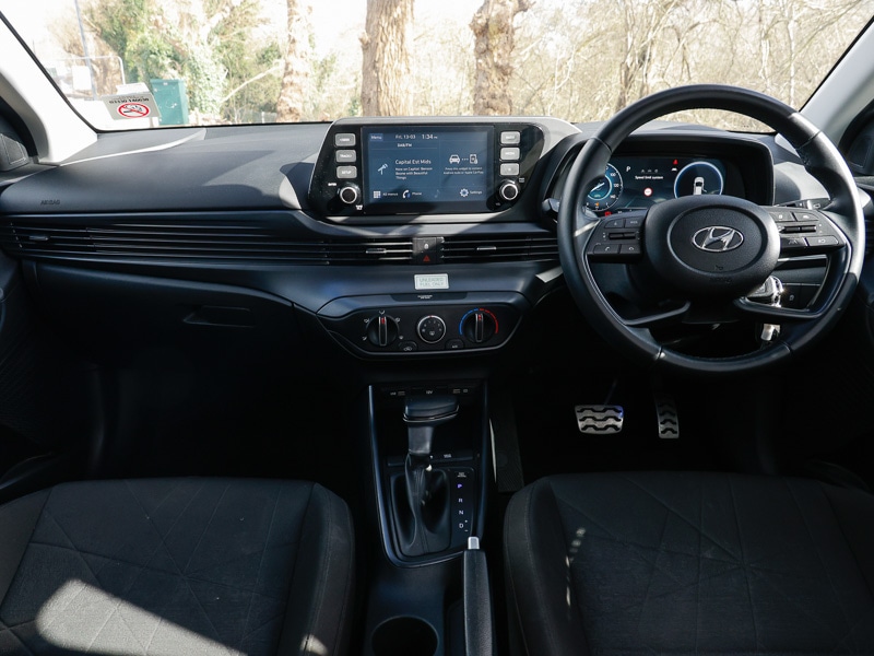 Used Hyundai BAYON 2023 for sale - 77885787: Photo 2