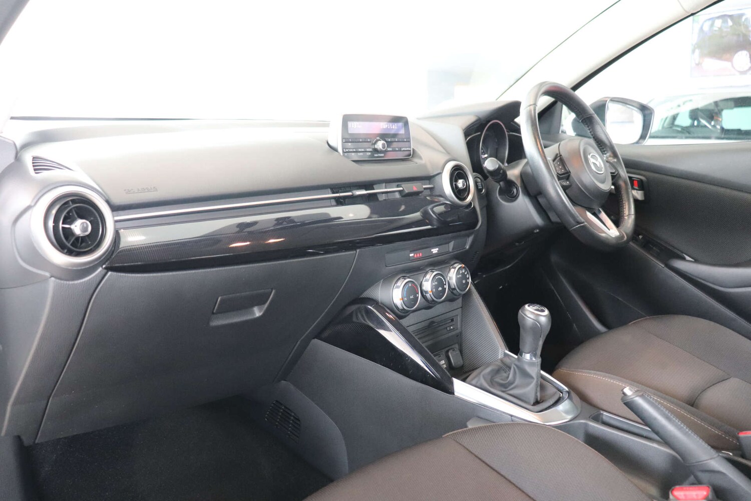Used Mazda Mazda2 2020 for sale - 76277482: Photo 4