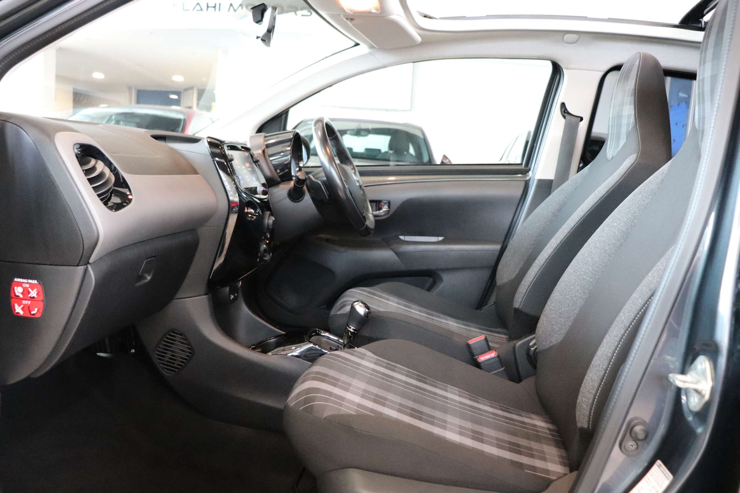 Used Peugeot 108 2018 for sale - 76830042: Photo 35