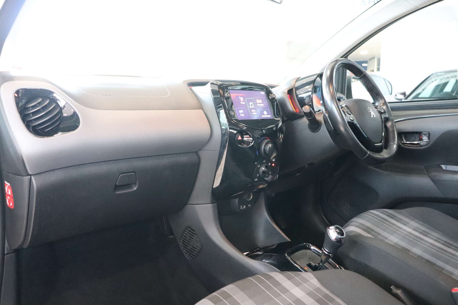 Used Peugeot 108 2018 for sale - 76830042: Photo 37