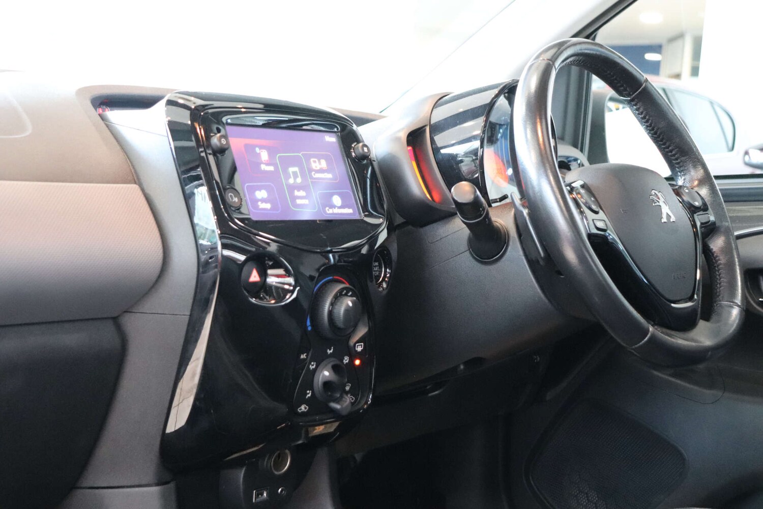 Used Peugeot 108 2018 for sale - 76830042: Photo 38