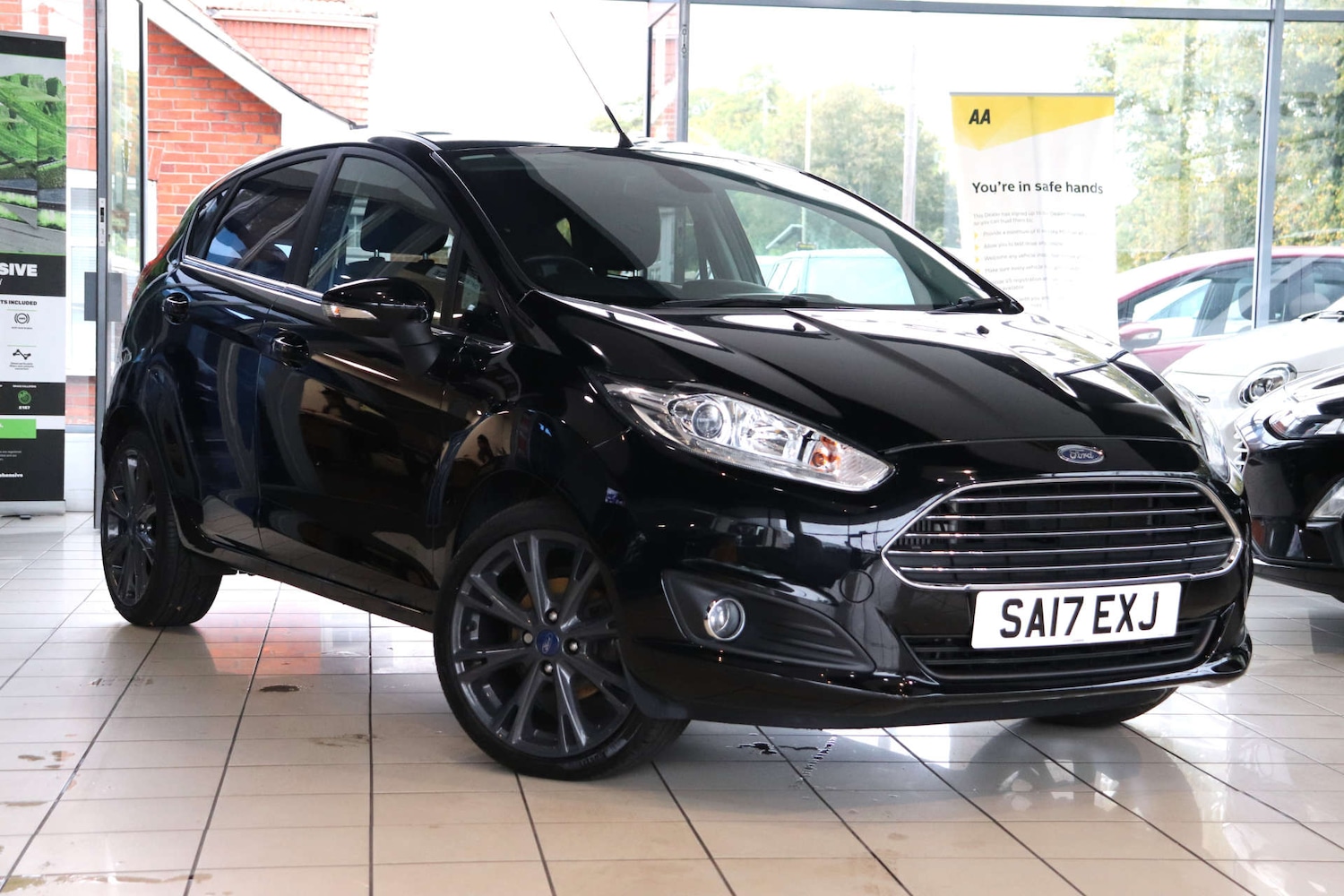 Used Ford Fiesta 2017 for sale - 76600665: Photo 1